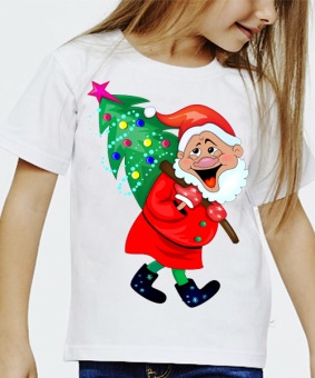 Новогодняя футболка "Санта с ёлкой 1" детская с принтом на сайте mosmayka.ru